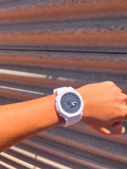 White G shock