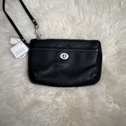 Coach Black Leather Wallet Wristlet Bag