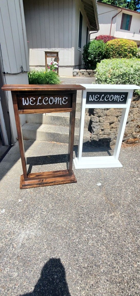 Welcome Plant Stand Holder