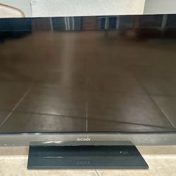Sony 32” TV