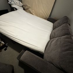 Pullout Couch/Bed