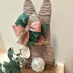 String Easter Bunny Decor On Wood