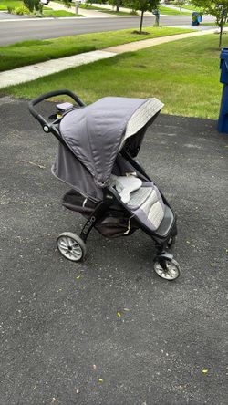 Chicco Bravo Quick-Fold Collapsible Stroller 