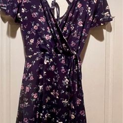 Women’s Dress Medium
