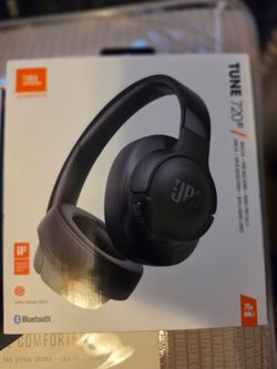 JBL Tune 720BT Wireless Headphones