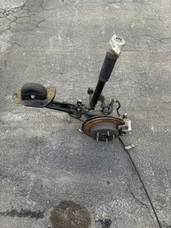 Toyota Camry 2019 Rear suspension
