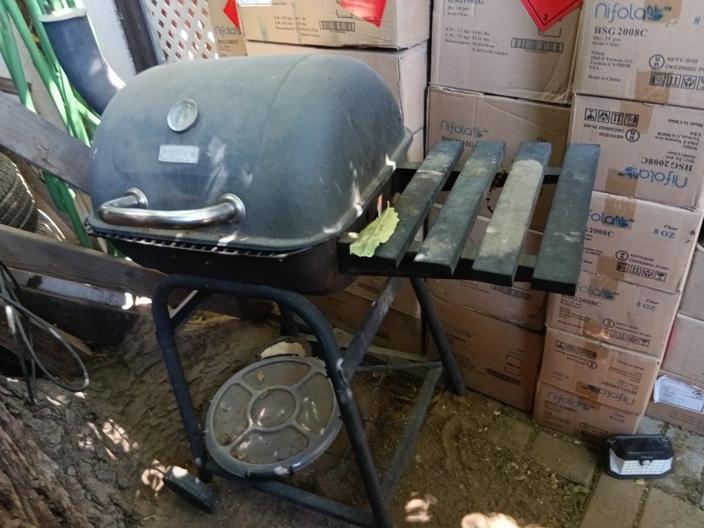 Charcoal Barbecue Pit