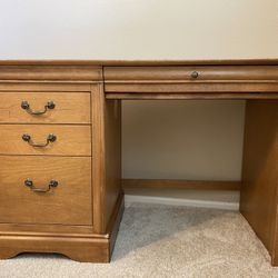 Solid wood desk with drawers and pullout for keyboard