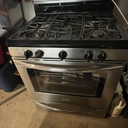 Frigidaire Stove
