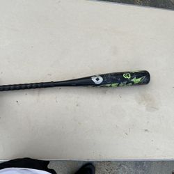 Demarini Bat 