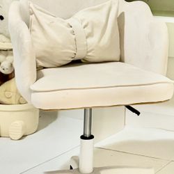 Kids Swivel Chair – Cream Color