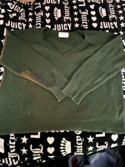 Green v neck old navy sweater