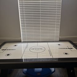 air hockey table 