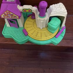 Vtg 1993 Playskool Barney Station Playset Train Base Purple Green