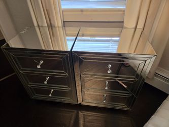 2 Mirrored Night stands