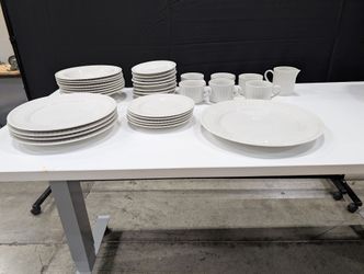 Monarch 8841 Ribbed Off-White Stoneware Dinnerware Set - 33 Pieces