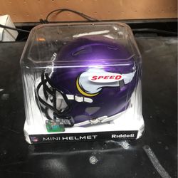 Minnesota Vikings Collectible Mini Helmet