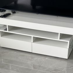 White TV Stand With Lights .