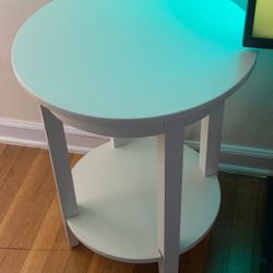 Table & Wardrobe Bench 