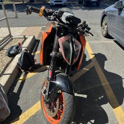 2019 KTM 1290 Superduke