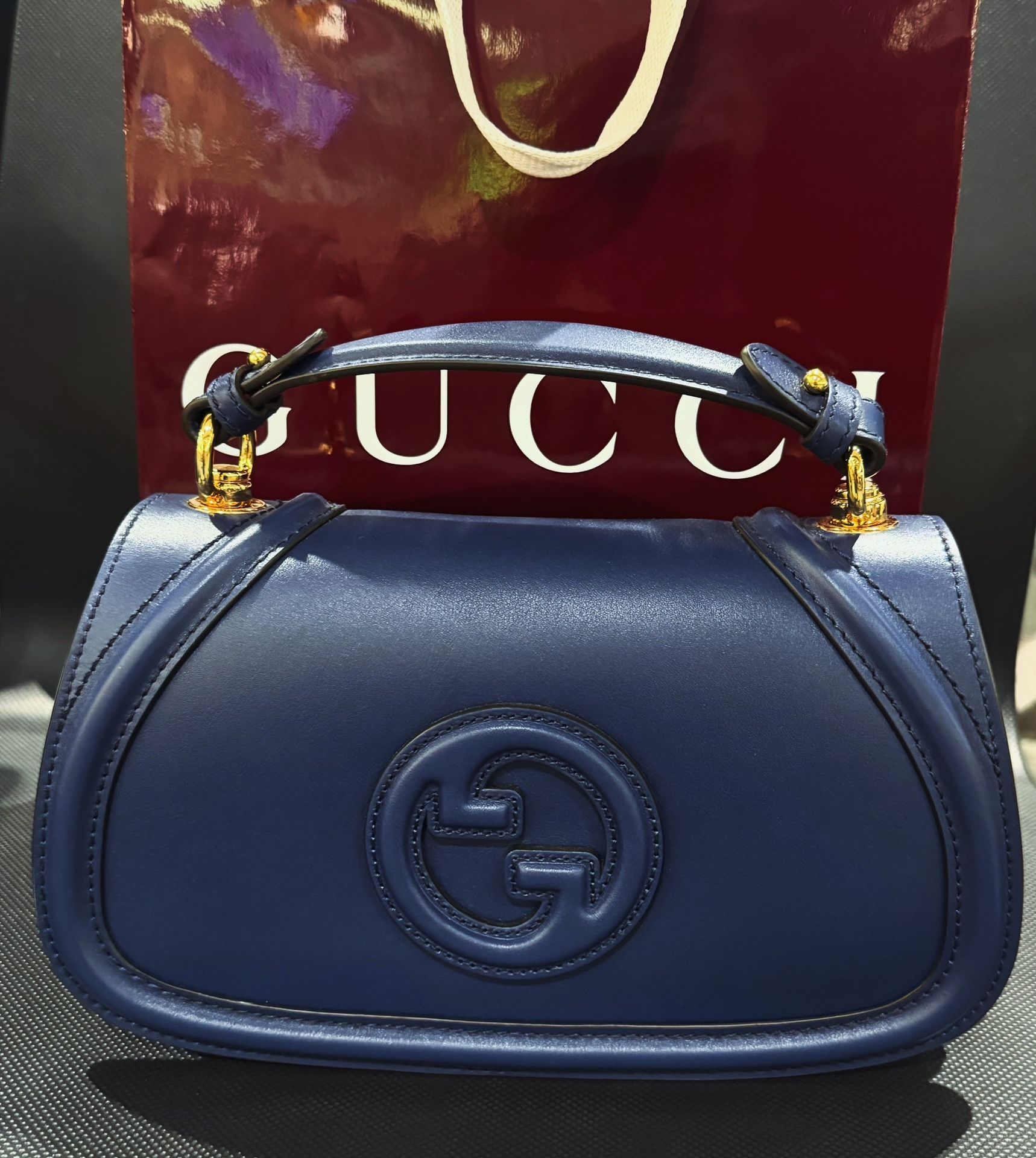 Gucci Blondie medium top handle bag