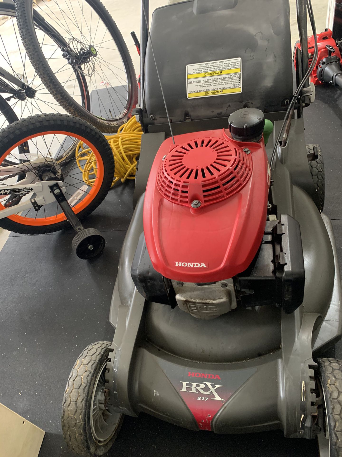 Honda HRX217 lawn mower