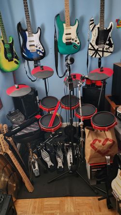 Alesis nitro mesh head electronic drums