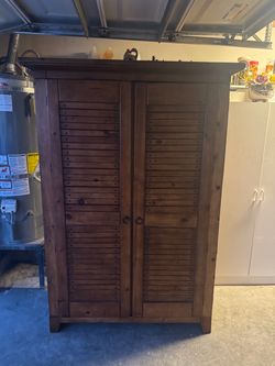 Wooden cabnet
