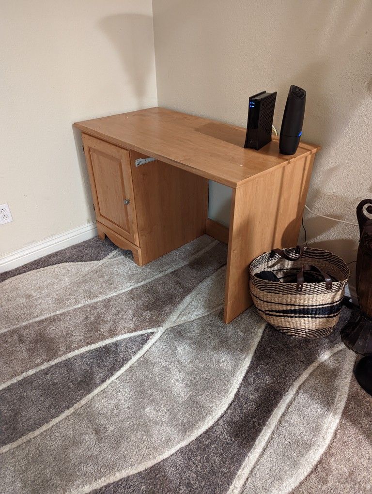 Free Desk