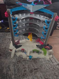 Hot wheel garage
