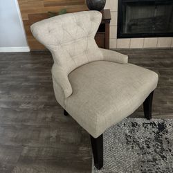 Accent Chair 