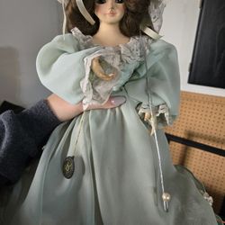 Brinns 1987 Limted Collectors Edition Porcelain Doll Made in Korea