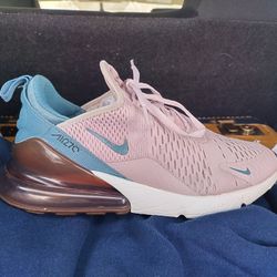 (WMNS) Nike Air Max 270 