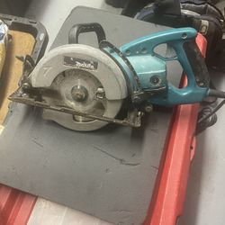 Makita 7-1/4" Circular Saw Worm Drive 5277B