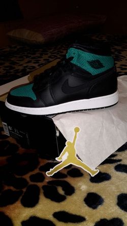 Air Jordan 1 MID