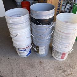 Bucket 5 gallons  18 peace 1.5 $ each bucket .