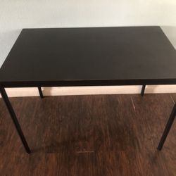 Table IKEA 