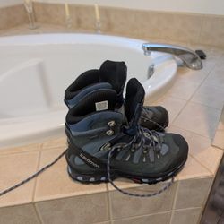 High-cut Women's Hiking Boots- Size 7.5