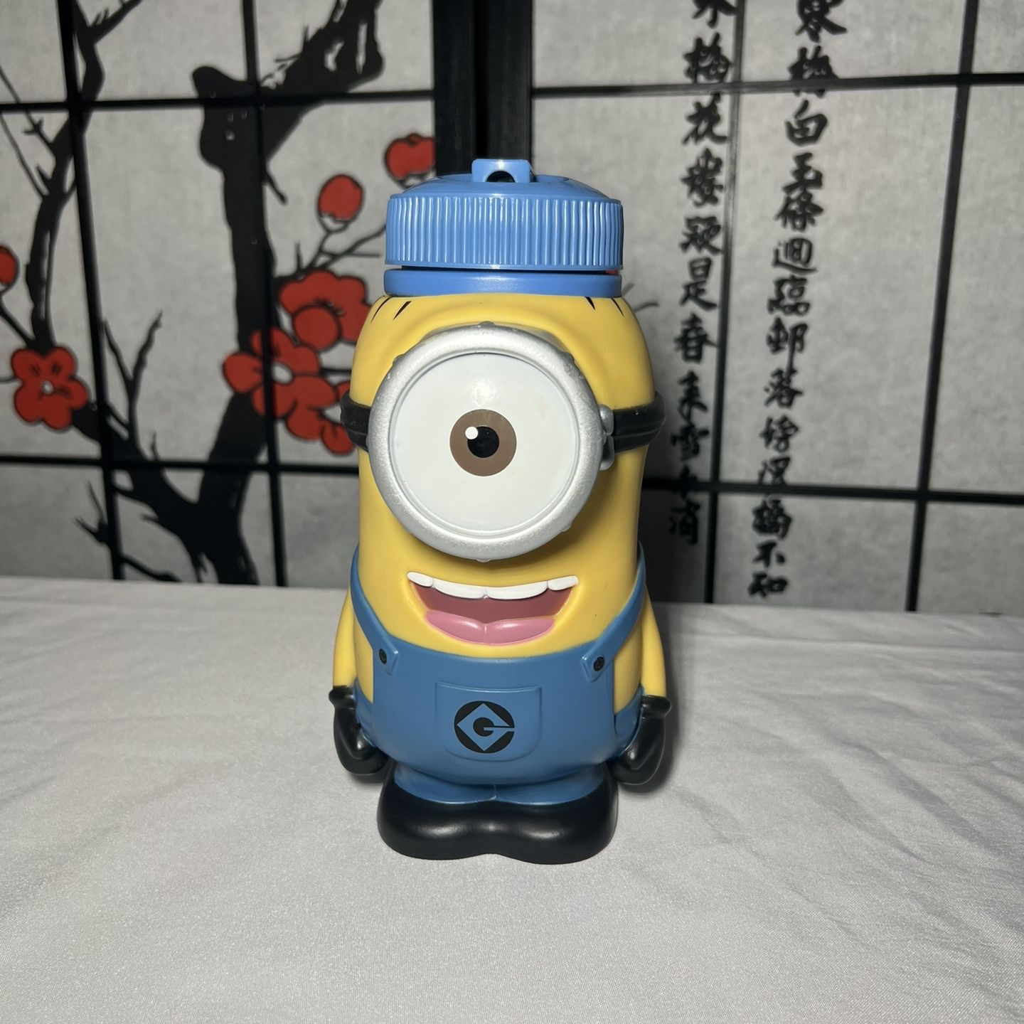 Universal Studios Despicable Me Minion Souvenir Sippy Cup Water Bottle for  Sale in Pompano Beach, FL - OfferUp