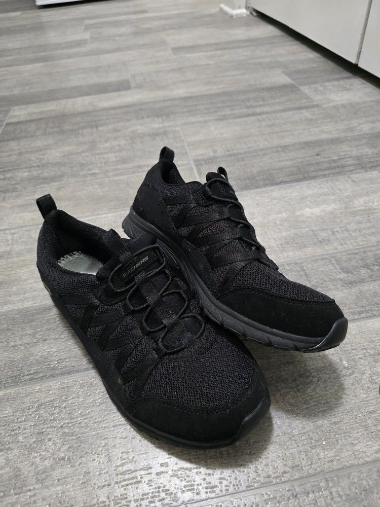 Skechers Breathe Easy Fortune Relaxed Fit Slip-on Sneaker Women's 7.5 Black