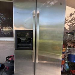 Kenmoore Refrigerator 