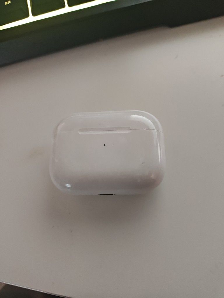 Airpods 1st Gen. Left Airpod Is Working