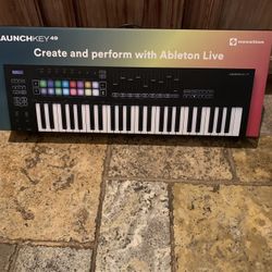 LAUNCHKEY 49 Keyboards 🎹 With Stand 