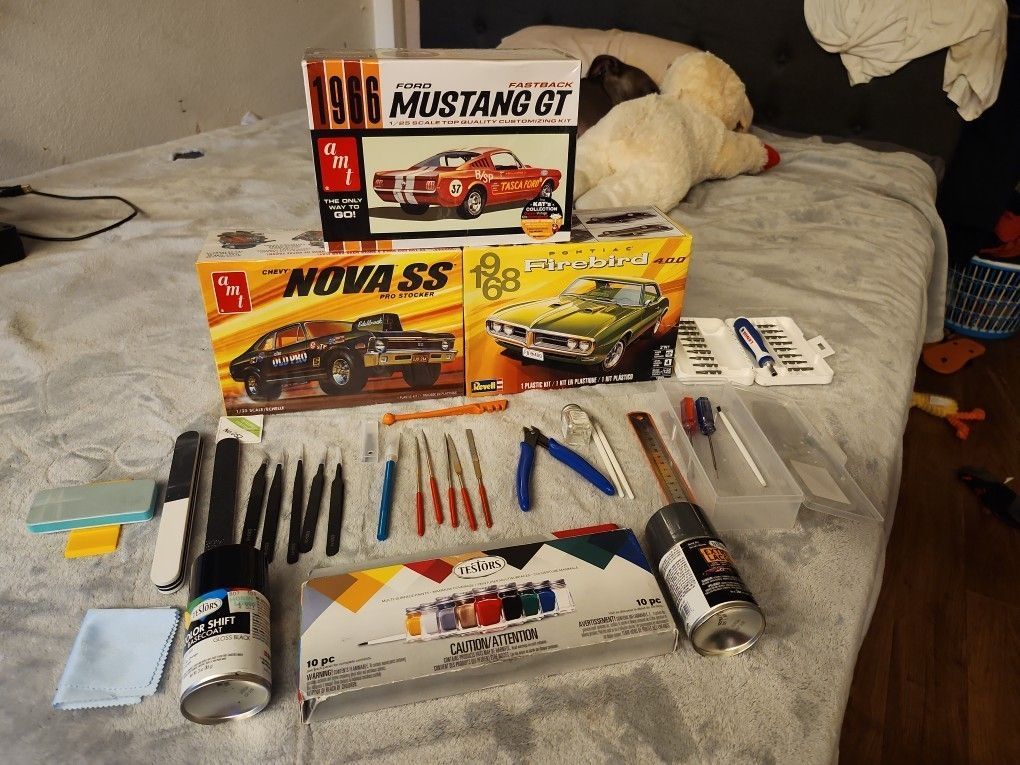 Three Models And All Tools Plus Paint