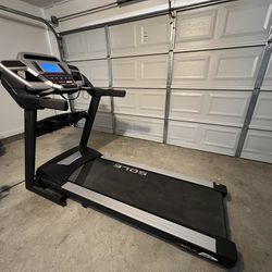 Treadmill SOLE F65 Works Great