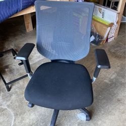 Swivel Chair 