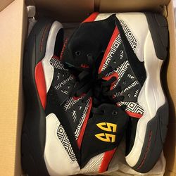 Adidas Mutombo Size 10