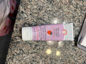 First aid beauty scrub