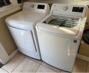 LG Washer and Dryer Set