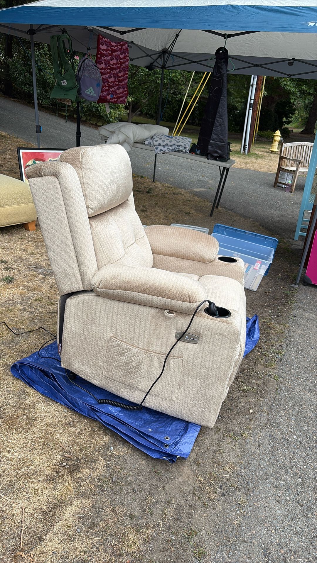 Power Lift Recliner Chair - Brand New! Never Used